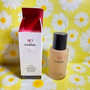 BD51 CHANEL No1 Red Camellia Revitalizing Foundation BD51 1oz